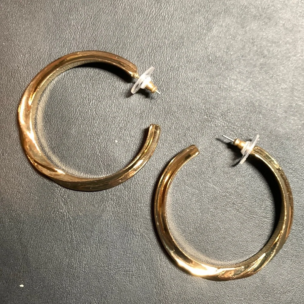 Kenneth Jay Lane Hoop Earrings - Picture 2 of 6